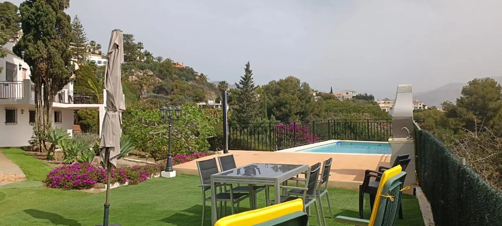 Villa La Torrecica, Con Caracter Andaluz Y Magnificas Vistas Al Mar Y Sierra Nevada Salobreña