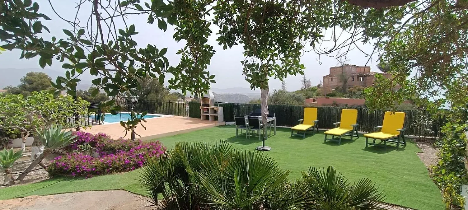 Villa La Torrecica, Con Caracter Andaluz Y Magnificas Vistas Al Mar Y Sierra Nevada Salobreña Сasa de vacaciones