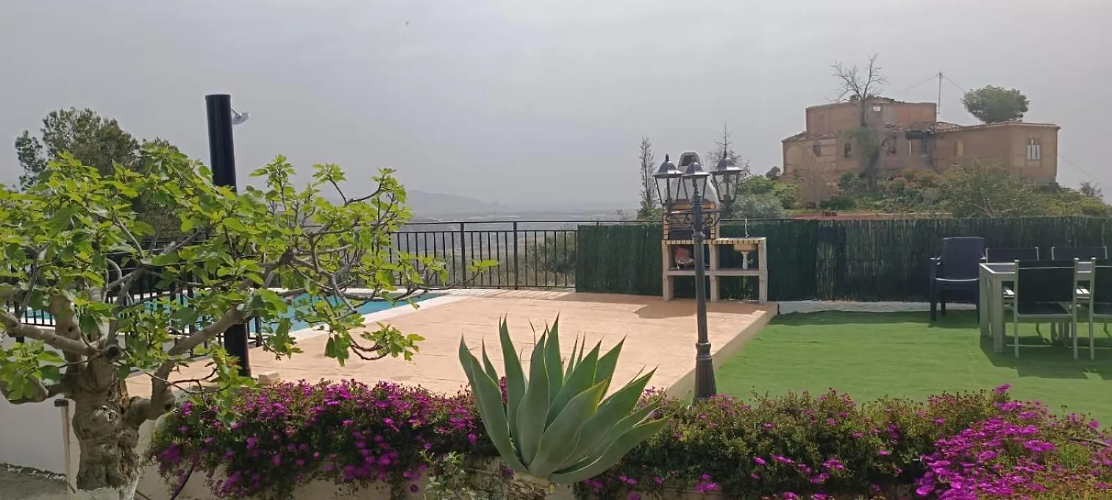 Villa La Torrecica, Con Caracter Andaluz Y Magnificas Vistas Al Mar Y Sierra Nevada Salobreña Сasa de vacaciones