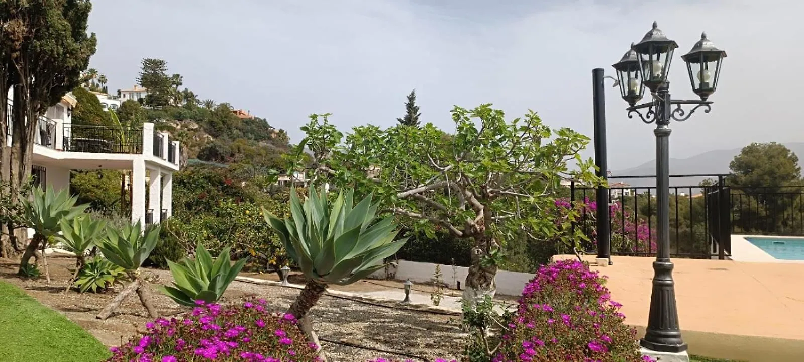 Villa La Torrecica, Con Caracter Andaluz Y Magnificas Vistas Al Mar Y Sierra Nevada Salobreña 0*,  España