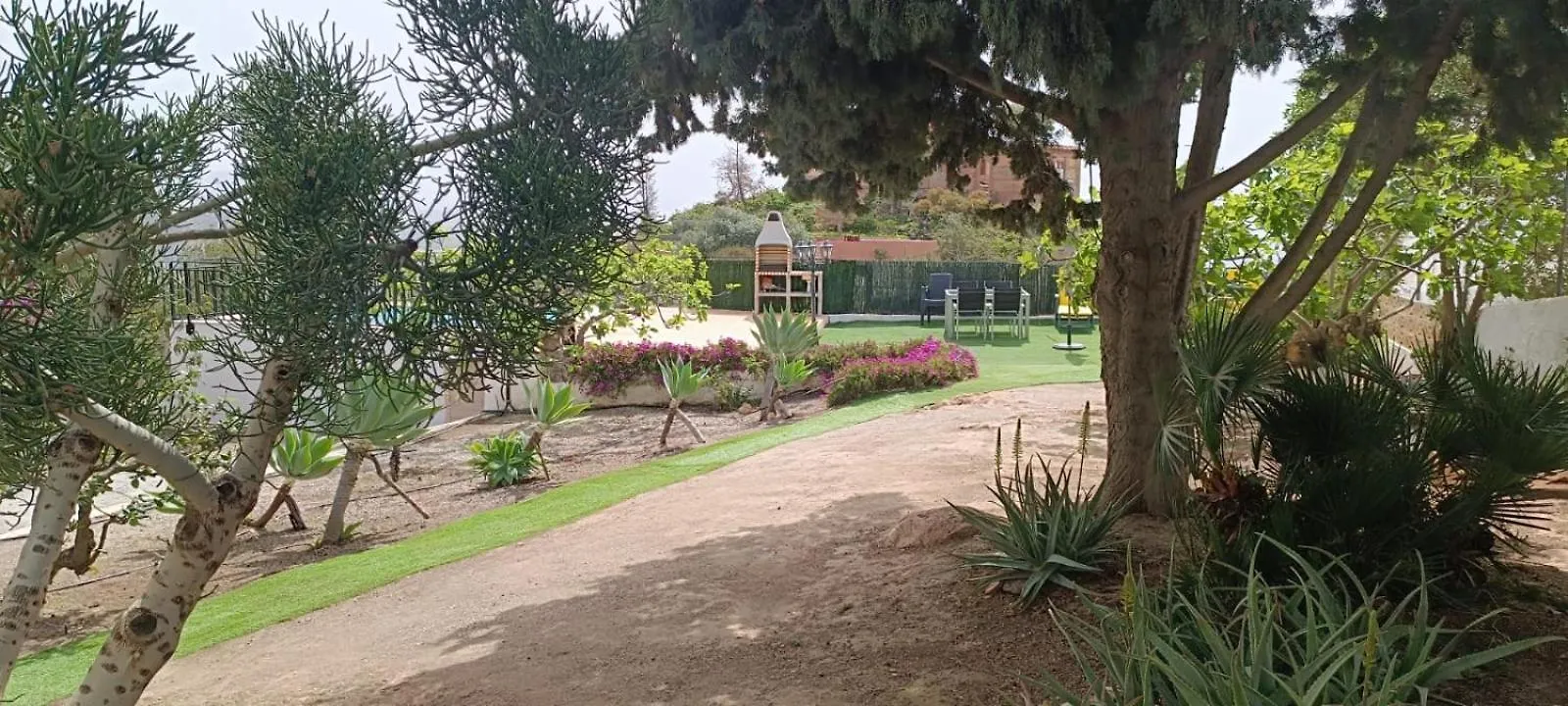 Villa La Torrecica, Con Caracter Andaluz Y Magnificas Vistas Al Mar Y Sierra Nevada Salobreña Сasa de vacaciones