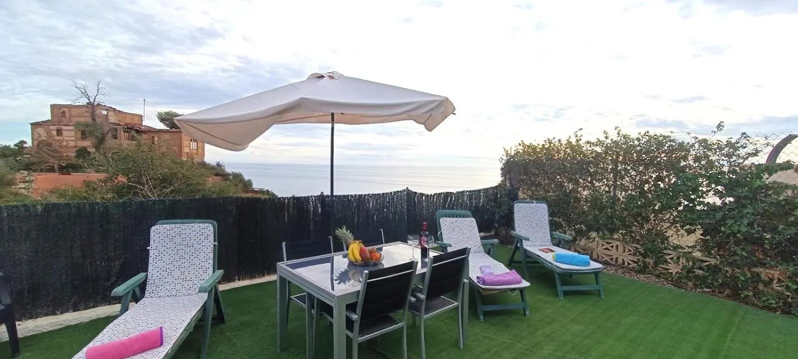 Villa La Torrecica, Con Caracter Andaluz Y Magnificas Vistas Al Mar Y Sierra Nevada Salobreña 0*,