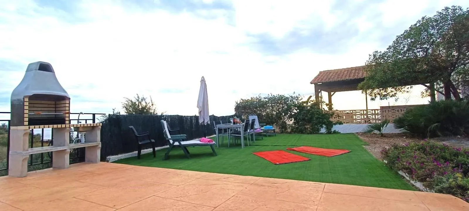 Сasa de vacaciones Villa La Torrecica, Con Caracter Andaluz Y Magnificas Vistas Al Mar Y Sierra Nevada Salobreña
